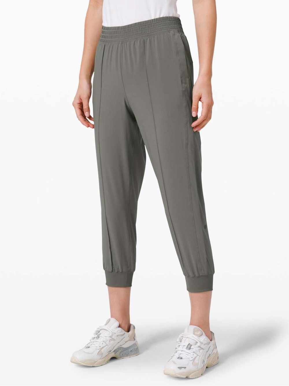 Lululemon Wanderer Cropped Jogger
Grey Sage- Women’s Size: 8 NWTS!